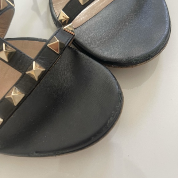 * Sold * 100% Authentic Valentino Rockstud sandals flats - Picture 4 of 6